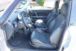 Mini Cooper 1,6 i 85KW,SERVISNÍ KNIHA,AC.