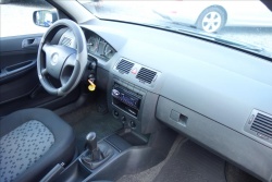Škoda Fabia 1,4 i 16V 55KW,ČR,SERVISNÍ KN.