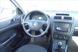 Škoda Octavia 1,6 i 75KW,ČR,1 MAJ.,SERV.KN.