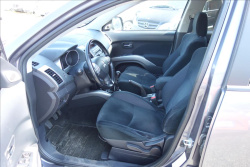 Mitsubishi Outlander 2,0 DI-D, ČR, 1 MAJ., 7MÍST.