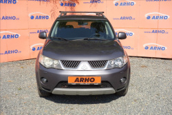 Mitsubishi Outlander 2,0 DI-D, ČR, 1 MAJ., 7MÍST.