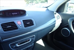 Renault Mégane 1,9 DCi 96KW, ČR, SERVIS.KN.