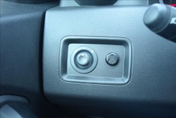 Dacia Duster 1,6 SCe, ČR, 1 MAJ., SERV.KN.