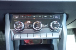 Škoda Karoq 1,5 TSi,ČR,1 MAJ.,SERVIS.KN.