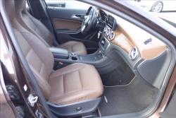 Mercedes-Benz GLA 200d,SERVIS.KN.,4MATIC.