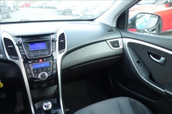 Hyundai i30 1,6 i,ČR,SERVIS.KN.,TRIKOLOR.