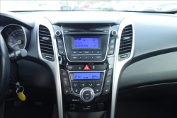 Hyundai i30 1,6 i,ČR,SERVIS.KN.,TRIKOLOR.