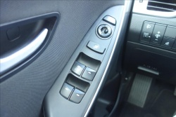 Hyundai i30 1,6 i,ČR,SERVIS.KN.,TRIKOLOR.