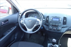 Hyundai i30 1,4 i 80KW, ČR, 2 MAJ., KLIMA.