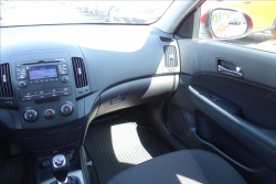 Hyundai i30 1,4 i 80KW, ČR, 2 MAJ., KLIMA.
