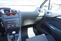 Citroën C4 1,6 i 88KW,ČR,1 MAJ.,SERV.KN.