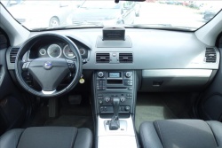 Volvo XC90 2,4 D5,ČR,1 MAJ.,7 MÍST,AWD.