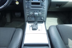 Volvo XC90 2,4 D5,ČR,1 MAJ.,7 MÍST,AWD.