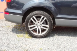 Audi Q7 4,2 i V8 257KW, ČR, QUATTRO.