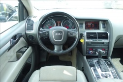 Audi Q7 4,2 i V8 257KW, ČR, QUATTRO.
