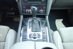 Audi Q7 4,2 i V8 257KW, ČR, QUATTRO.