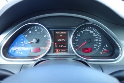 Audi Q7 4,2 i V8 257KW, ČR, QUATTRO.