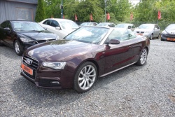 Audi A5 2,0 TFSi 155KW, SERVISNÍ KN.