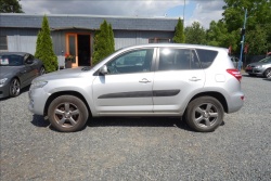 Toyota RAV4 2,2 D-4D,ČR,1 MAJ.,65TIS.KM.