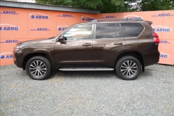 Toyota Land Cruiser 2,8 D-4D, ČR, 1 MAJ., SERV.KN.