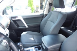 Toyota Land Cruiser 2,8 D-4D, ČR, 1 MAJ., SERV.KN.