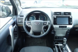 Toyota Land Cruiser 2,8 D-4D, ČR, 1 MAJ., SERV.KN.