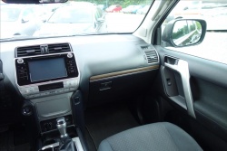 Toyota Land Cruiser 2,8 D-4D, ČR, 1 MAJ., SERV.KN.