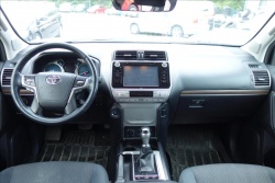 Toyota Land Cruiser 2,8 D-4D, ČR, 1 MAJ., SERV.KN.
