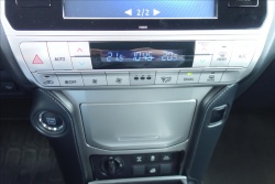 Toyota Land Cruiser 2,8 D-4D, ČR, 1 MAJ., SERV.KN.