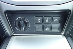 Toyota Land Cruiser 2,8 D-4D, ČR, 1 MAJ., SERV.KN.