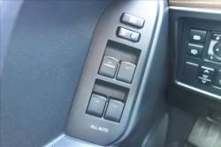 Toyota Land Cruiser 2,8 D-4D, ČR, 1 MAJ., SERV.KN.