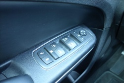Lancia Thema 3,0 CRD V6 140KW, PLATINUM.