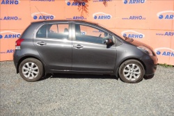 Toyota Yaris 1,3 VVT-i,ČR,1 MAJ.,81TIS.KM.