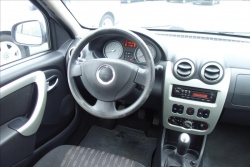 Dacia Sandero 1,2 i 55KW, KLIMATIZACE.