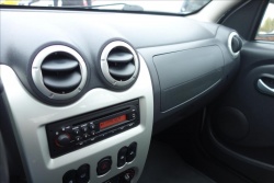 Dacia Sandero 1,2 i 55KW, KLIMATIZACE.