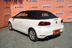 Volkswagen Golf 1,2 TSi 77KW, SERVISNÍ KNIHA.