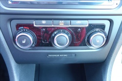 Volkswagen Golf 1,2 TSi 77KW, SERVISNÍ KNIHA.