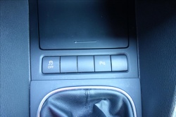 Volkswagen Golf 1,2 TSi 77KW, SERVISNÍ KNIHA.