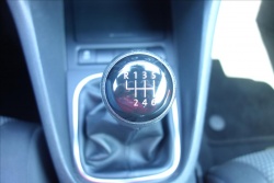 Volkswagen Golf 1,2 TSi 77KW, SERVISNÍ KNIHA.