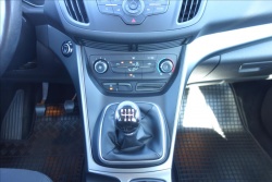 Ford Kuga 1,5 EB, ČR, 1 MAJ., SERVIS.KN.