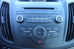 Ford Kuga 1,5 EB, ČR, 1 MAJ., SERVIS.KN.