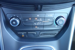 Ford Kuga 1,5 EB, ČR, 1 MAJ., SERVIS.KN.