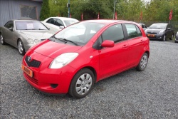 Toyota Yaris 1,3 i, ČR, 2 MAJ., AUTOMAT.
