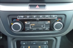 Volkswagen Sharan 2,0 TDi 100KW,PANORAMA,7 MÍST.