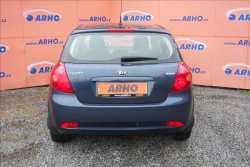 Kia Ceed 1,4 i 80KW,ČR,2 MAJ.,AUT. AC.
