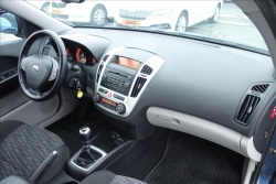 Kia Ceed 1,4 i 80KW,ČR,2 MAJ.,AUT. AC.