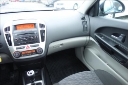 Kia Ceed 1,4 i 80KW,ČR,2 MAJ.,AUT. AC.