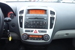 Kia Ceed 1,4 i 80KW,ČR,2 MAJ.,AUT. AC.