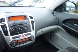 Kia Ceed 1,4 i 80KW,ČR,2 MAJ.,AUT. AC.