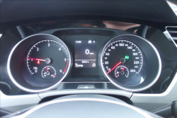 Volkswagen Touran 2,0 TDi 110KW,ČR,SERV.KN.,DSG.